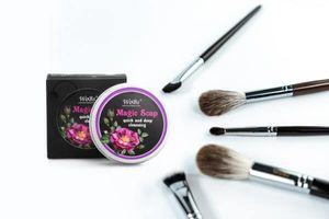 Еще более эффективное очищение кисточек для макияжа с профессиональным очистителем и мылом от WoBs