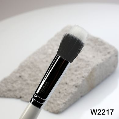 Foundation brush W2217 synthetics