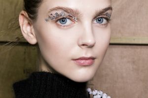 Самая важная косметика для макияжа глаз: какой она должна быть?
