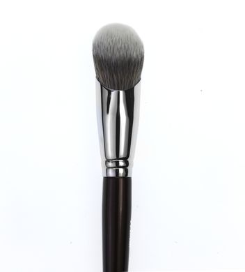 Brush for applying shade and concealer W3249