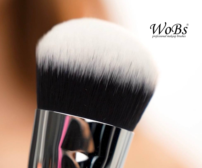 кисть для контурування