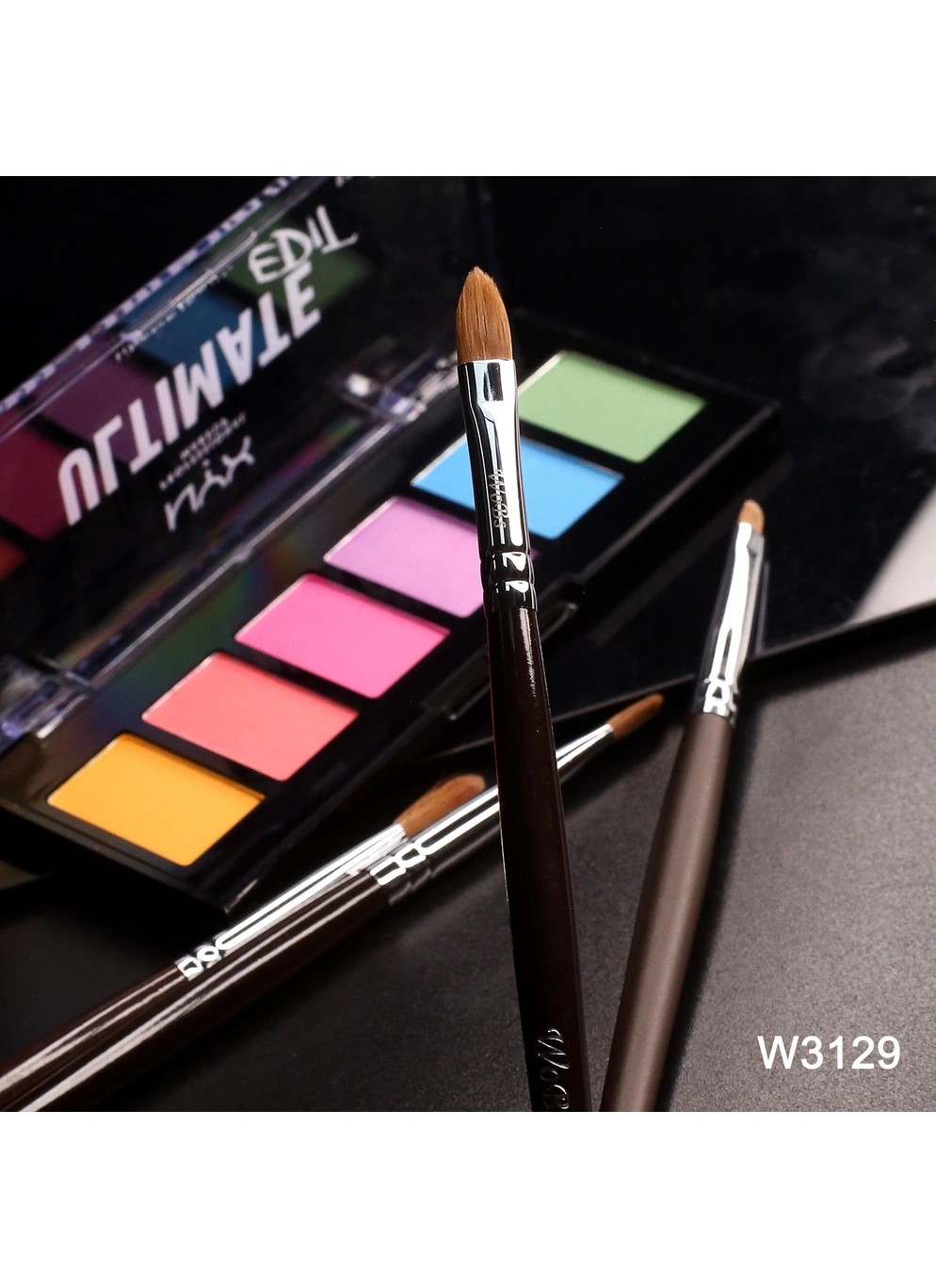 Кисть для нанесения теней W3129 из соболя