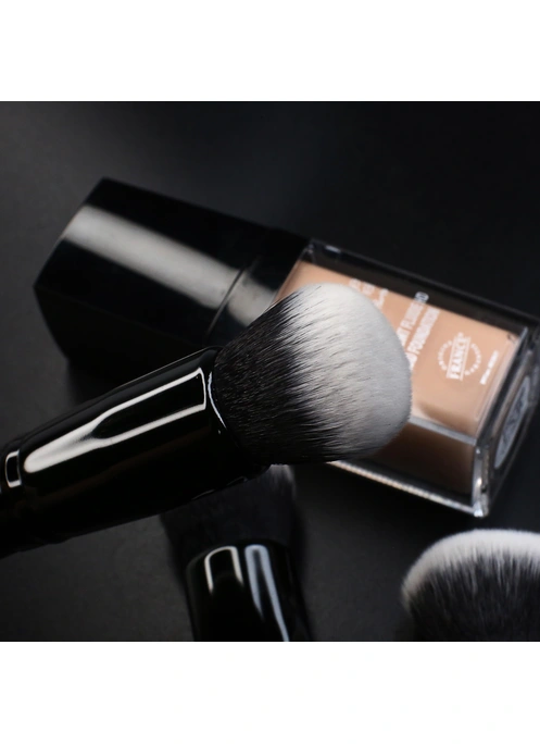 Кисть WoBs для нанесения тонального крема, базы и жирной коррекции W5223 синтетика