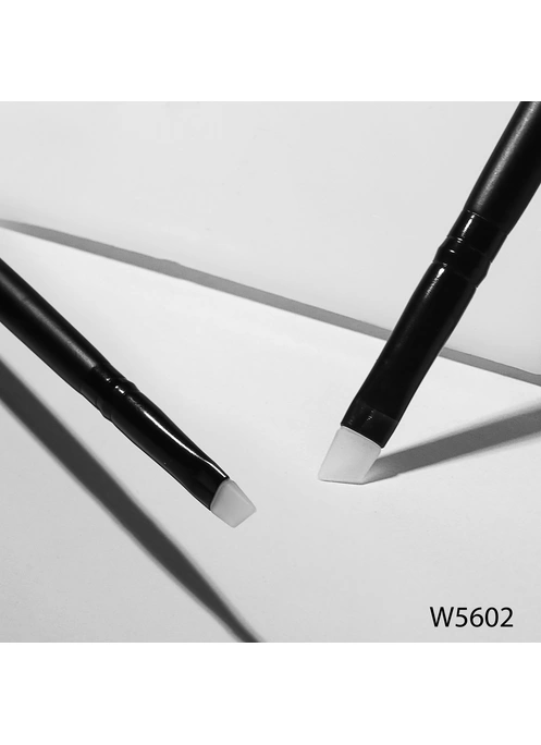 Кисть для окрашивания бровей W5602 из силикона