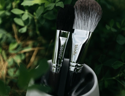 качественные и профессиональные кисти для макияжа от украинского производителя WoBs