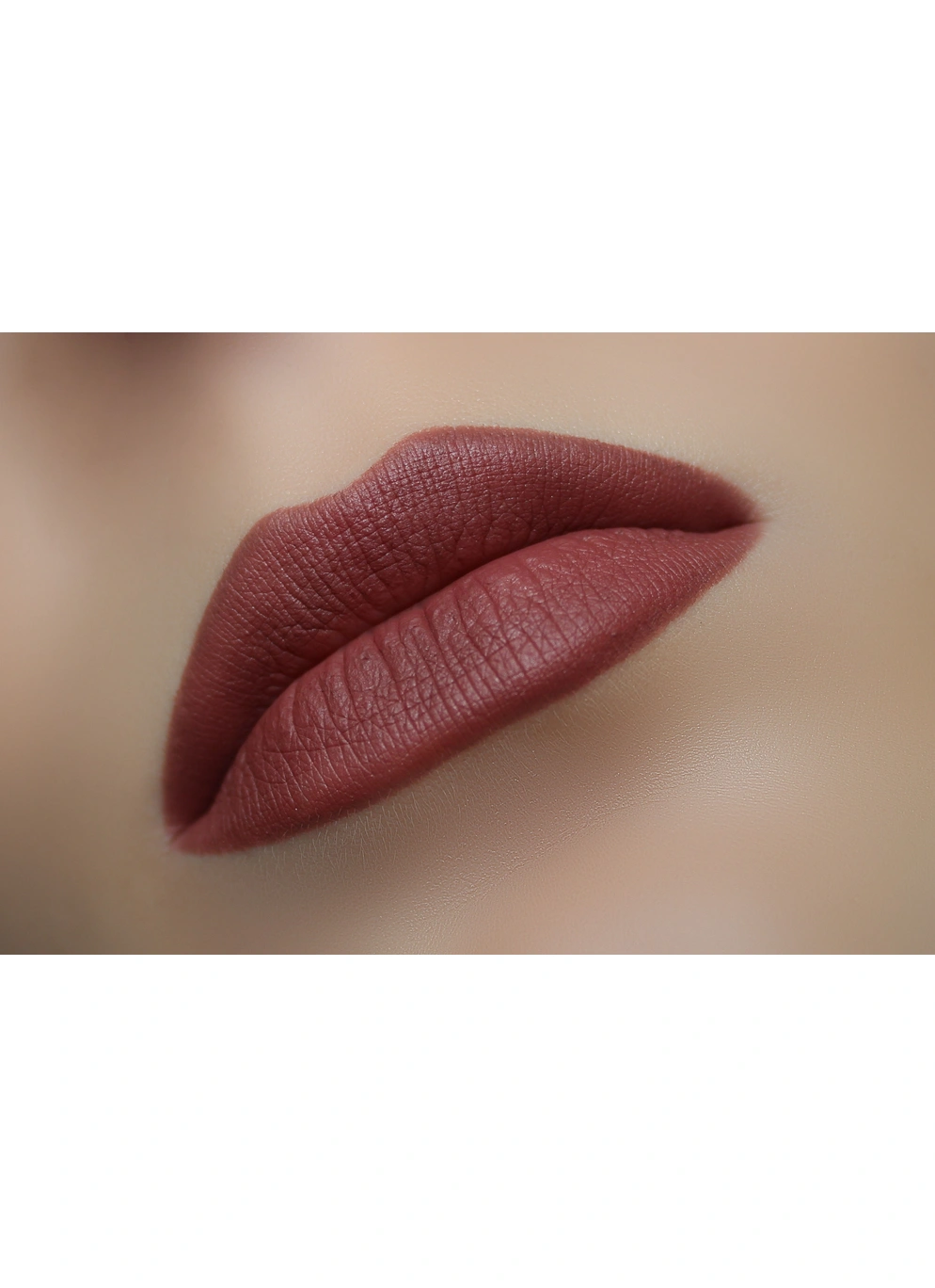 Олівець для губ L18 коричневий