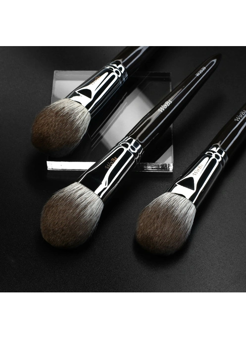 Кисть Wobs для румян и коррекции из волоса снежной лисы скошеная плоская W3539