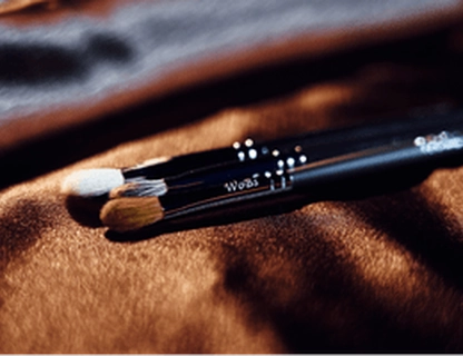 Наиболее распространенная профессия – визажист. Как правильно подобрать инструмент для макияжа? Советы от производителя профессиональных косточек Wobs