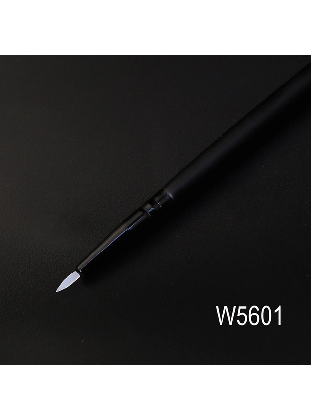 Кисть для нанесения подводки и тонких линий W5601 из силикона