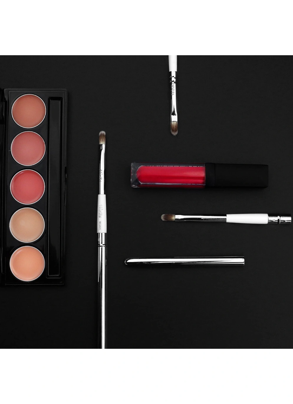 Кисть для губ W3004 синтетика