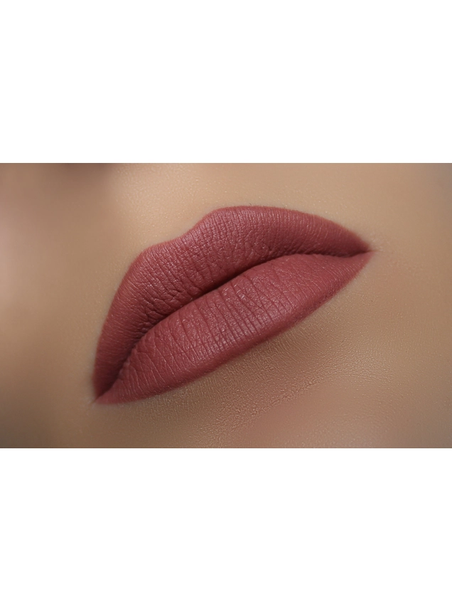 Карандаш для губ L17 красно-коричневый