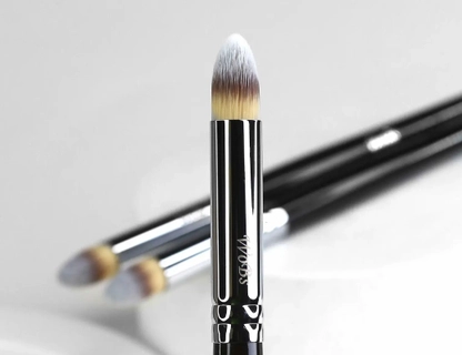 Контурирование лица разных форм: как правильно нанести корректор и выбрать подходящие кисти?