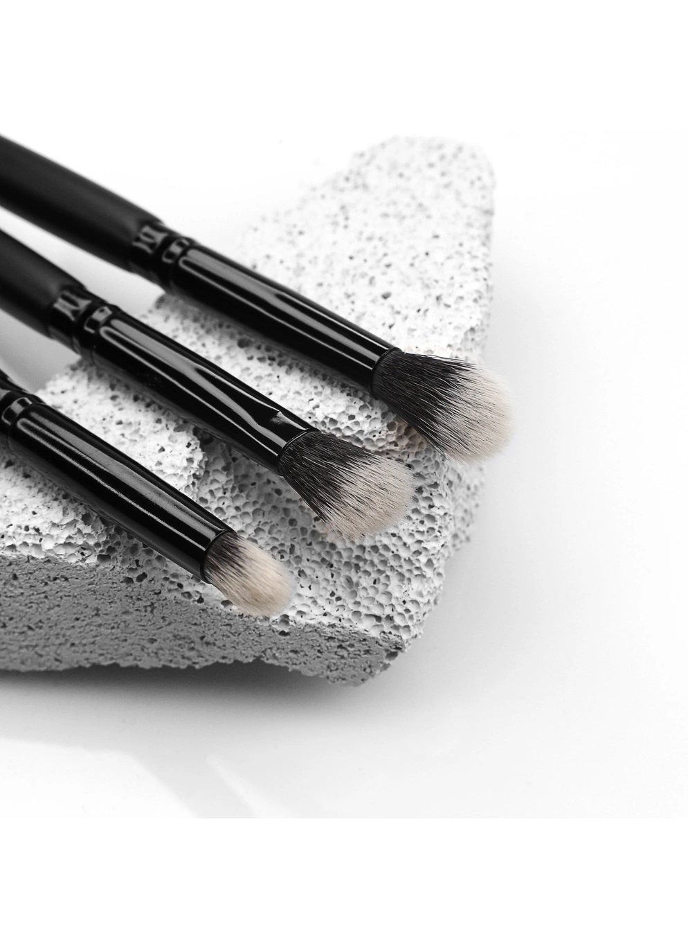 Кисть для нанесения теней, консилера, корректора W5213 синтетика