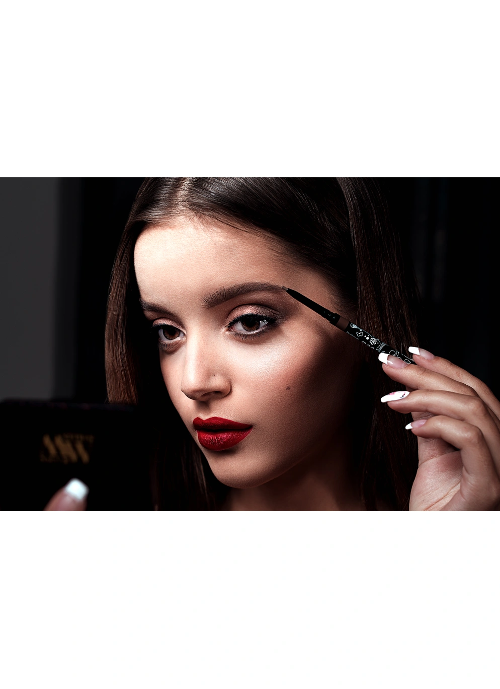 Механічний олівець для брів B10 MEDIUM BROWN