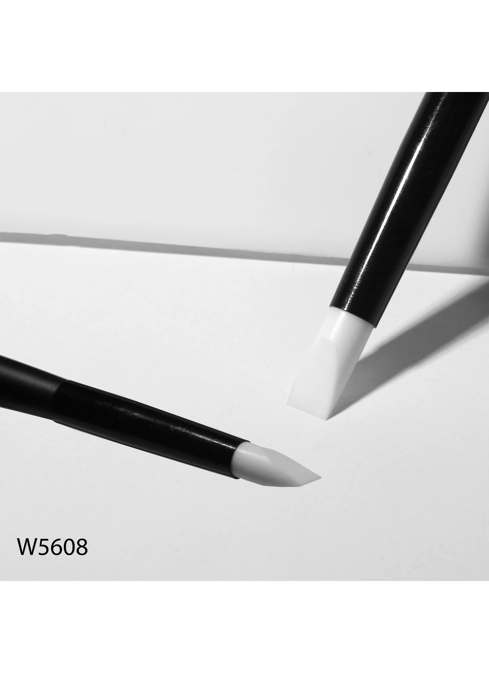 Кисть для окрашування брів ламінування та хни WoBs W5608 з силикону пряма