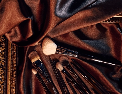 Легкие дневные и стильные вечерние макияжи с профессиональными наборами кисточек от Wobs.