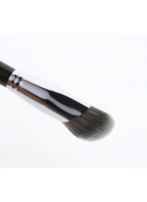 Кисть для нанесения тона и корректоров W3249 WoBs синтетика