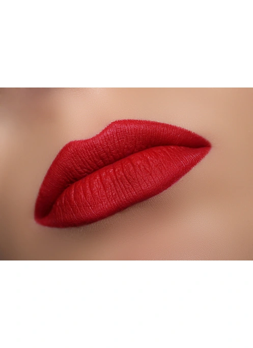 Карандаш для губ L38 холодный красный