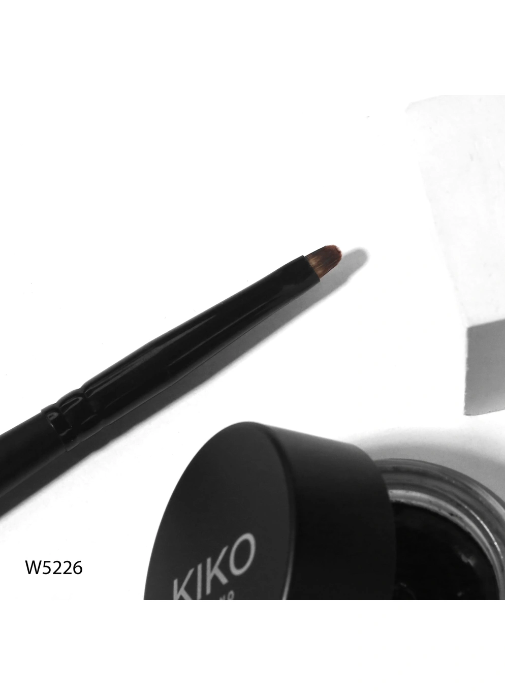 Кисть для нанесения теней W5226 синтетика